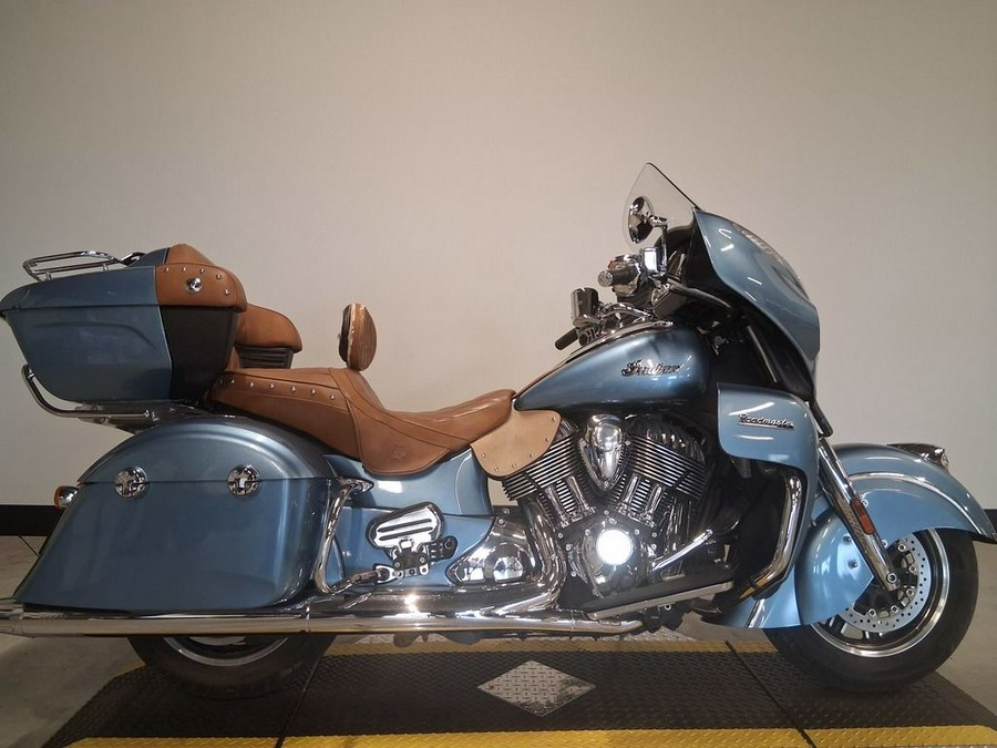 2016 Indian Motorcycle® Roadmaster® Blue Diamond
