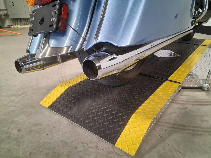 2016 Indian Motorcycle® Roadmaster® Blue Diamond