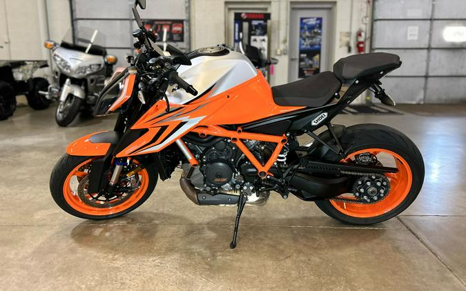 2022 KTM 1290 Super Duke R EVO