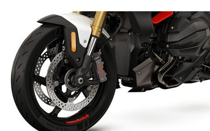 2026 BMW R 1300 R