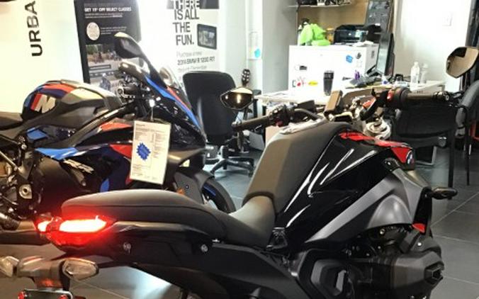 2026 BMW R 1300 R