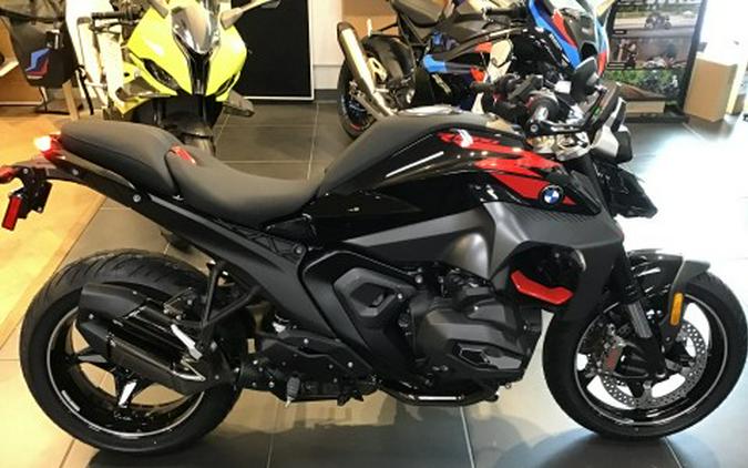 2026 BMW R 1300 R