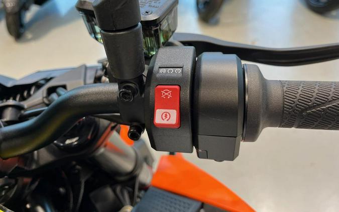 2027 KTM 990 DUKE