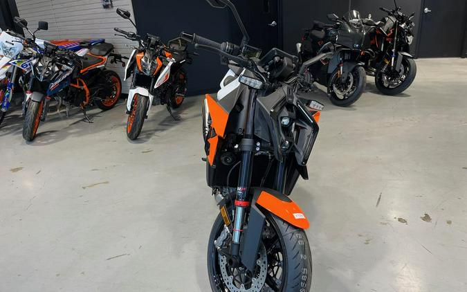 2027 KTM 990 DUKE