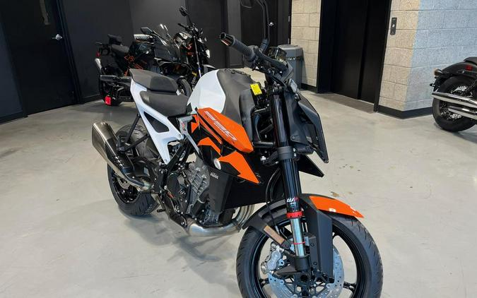 2027 KTM 990 DUKE