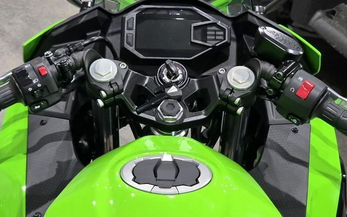 2026 Kawasaki Ninja® 500 Base