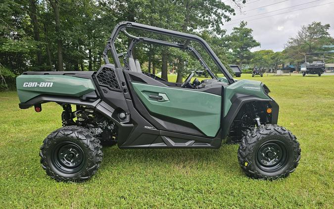 2024 Can-Am Commander DPS 700