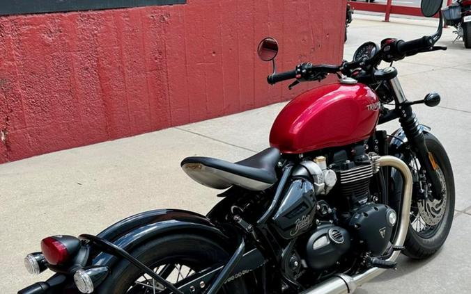 2023 Triumph Bonneville Bobber Red Hopper