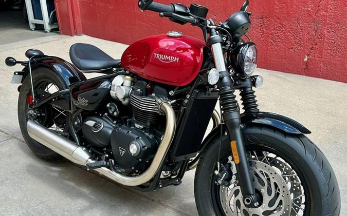 2023 Triumph Bonneville Bobber Red Hopper