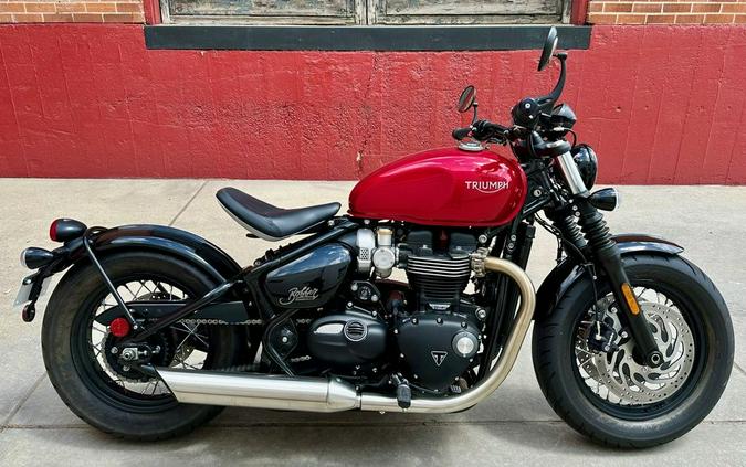 2023 Triumph Bonneville Bobber Red Hopper