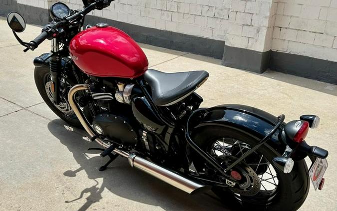 2023 Triumph Bonneville Bobber Red Hopper