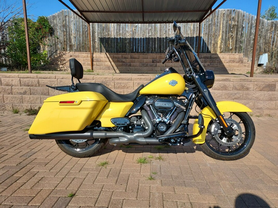 2023 Harley-Davidson Road King Special Industrial Yellow