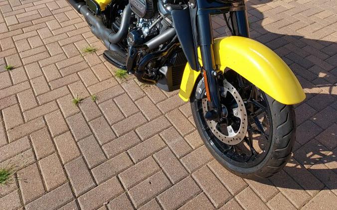 2023 Harley-Davidson Road King Special Industrial Yellow