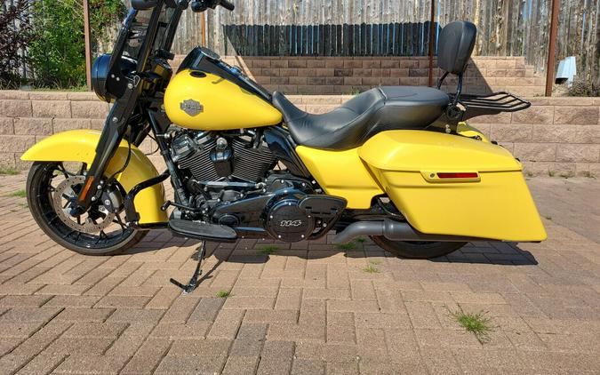 2023 Harley-Davidson Road King Special Industrial Yellow