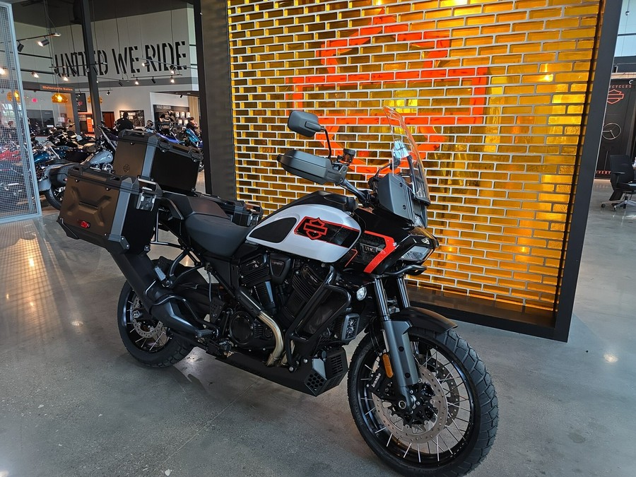 Harley-Davidson® Pan America® 1250 ST 2026