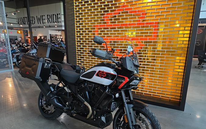 Harley-Davidson® Pan America® 1250 ST 2026