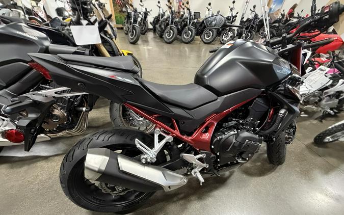 2026 Honda CB750 Hornet E-Clutch