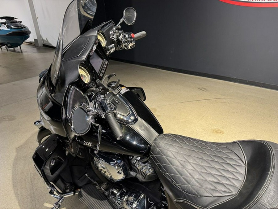 2017 Indian Roadmaster Thunder Black