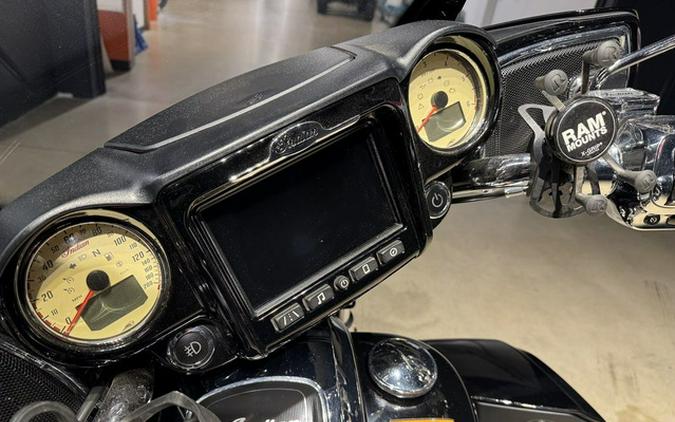 2017 Indian Roadmaster Thunder Black