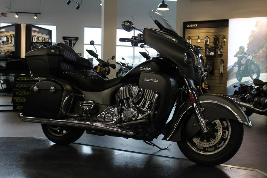 2020 Indian Motorcycle® Roadmaster® Titanium Smoke/Thunder Black Smoke