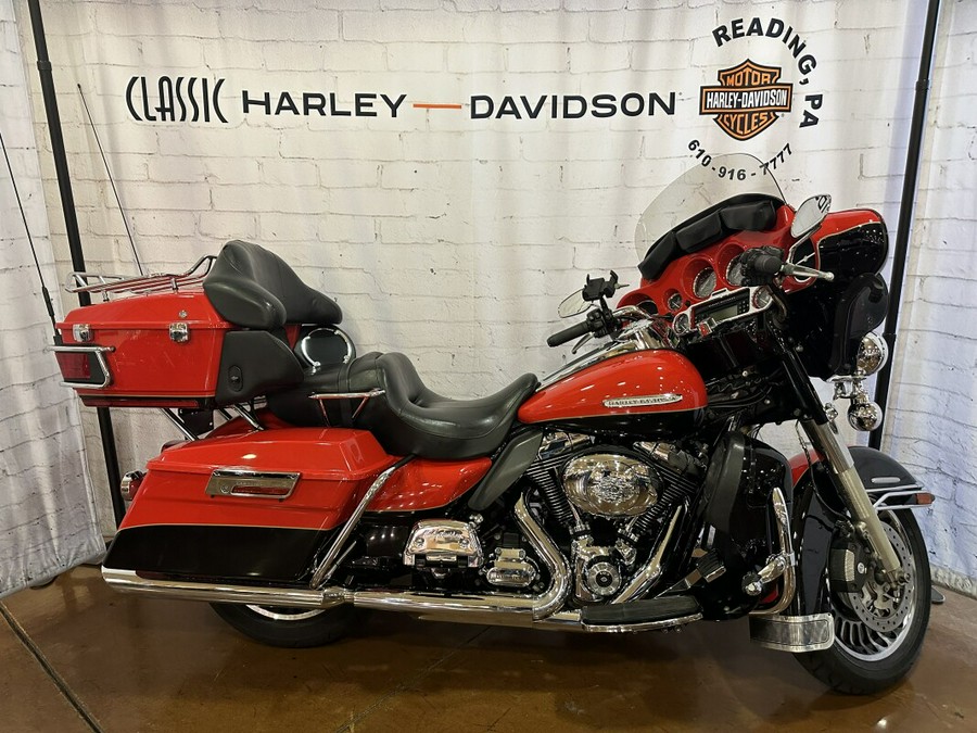 2010 Harley-Davidson Electra Glide® Ultra Limited Scarlet Red/Vivid Black