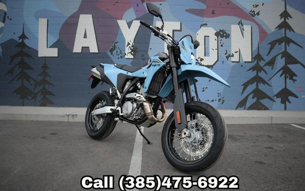 2025 Suzuki DR-Z4SM