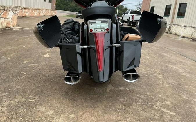 2016 Victory Motorcycles Magnum Suede Pearl White With Black & Silver