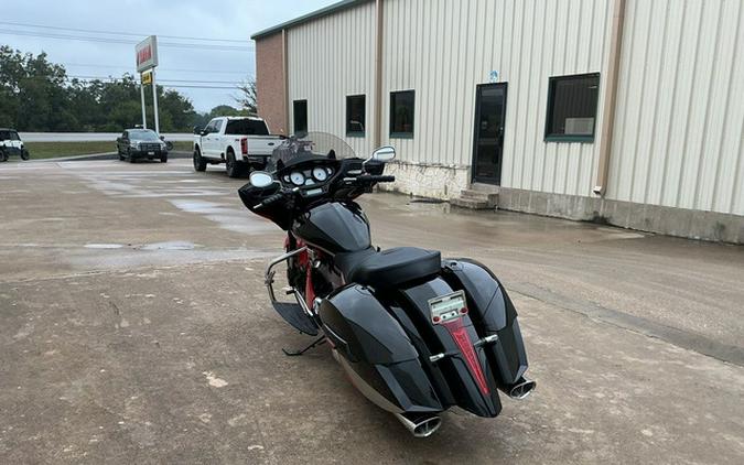 2016 Victory Motorcycles Magnum Suede Pearl White With Black & Silver