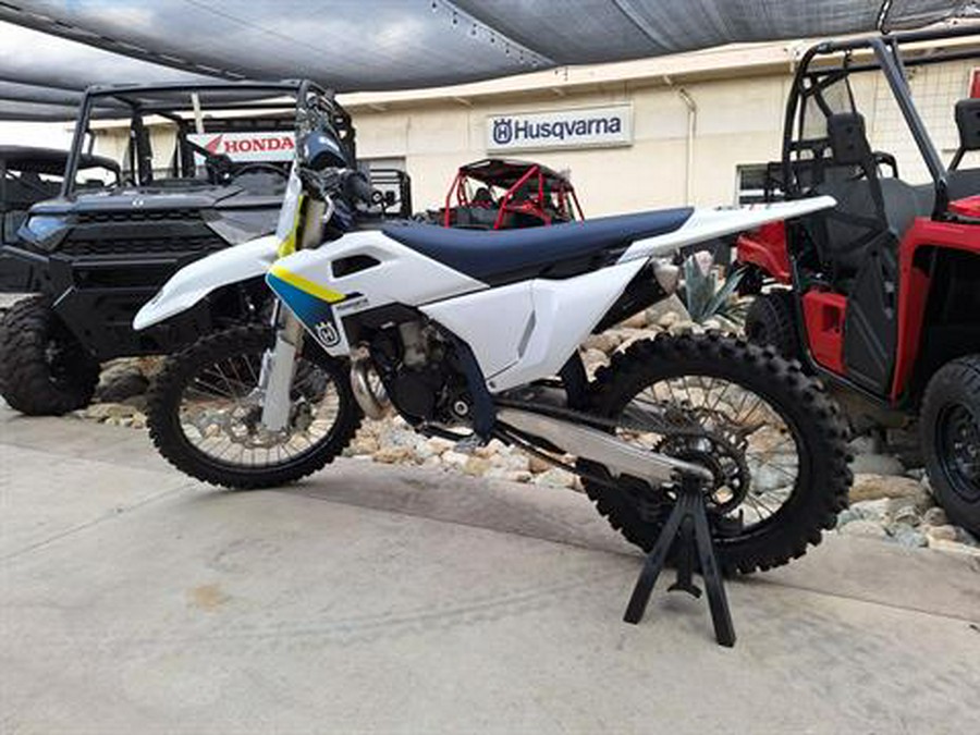 2025 Husqvarna TC 300