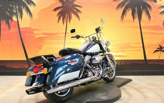 2022 Harley-Davidson® FLHP