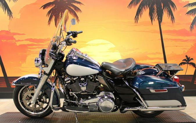 2022 Harley-Davidson® FLHP