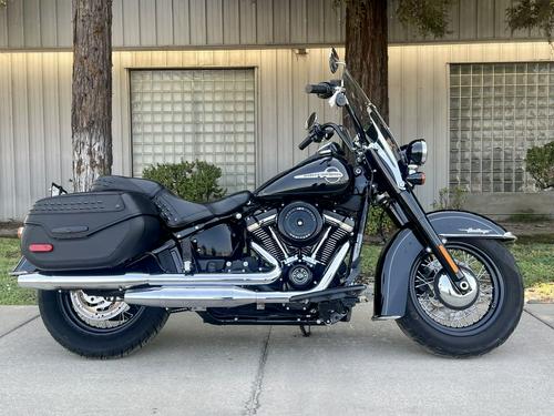 2018 Harley-Davidson Softail Heritage Classic 114 Review — From...