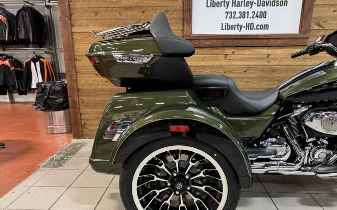2026 Harley-Davidson® Street Glide 3 Limited Olive Steel Metallic / Vivid Black Chrome Trim FLHLT