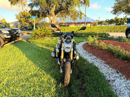 2020 BMW R 1250 R Review with Select Package (21 Fast Facts)