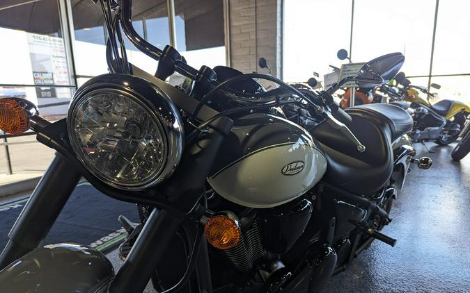 2024 Kawasaki Vulcan 900 Classic