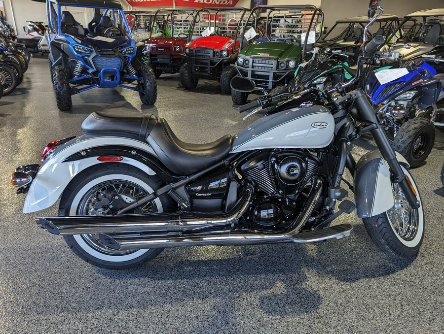 2024 Kawasaki Vulcan 900 Classic