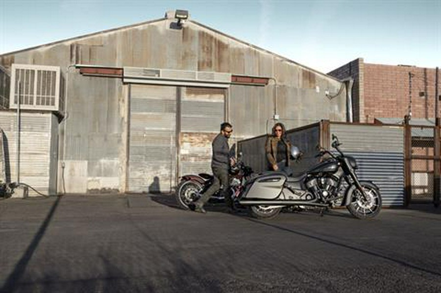 2020 Indian Motorcycle Springfield® Dark Horse®