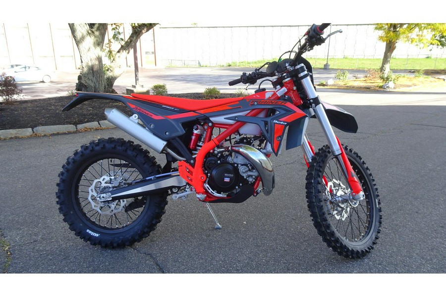 2025 Beta Motorcycles 300 XTrainer LOWBOY