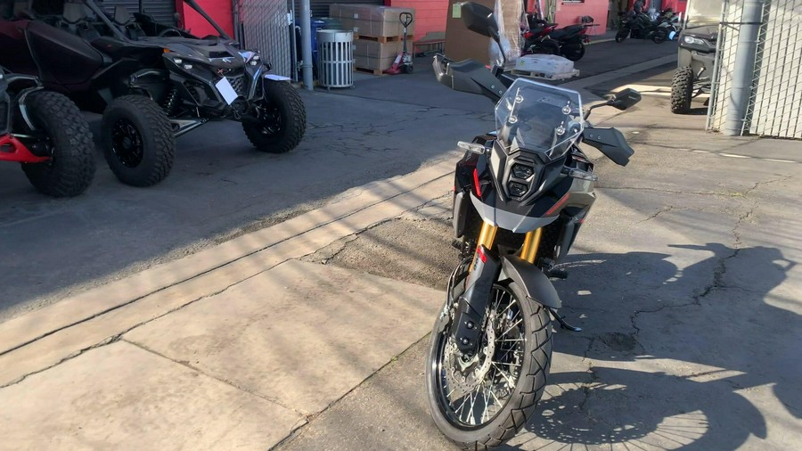 2025 Suzuki V-STROM 800DE