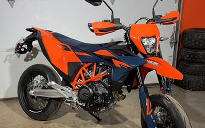 2026 KTM KTM 690 SMC R