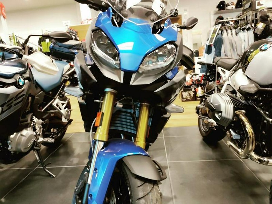 2023 BMW F 900 XR Sport