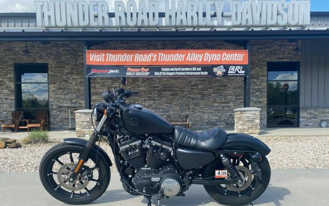 2022 Harley-Davidson Iron 883 Review [Air-Cooled Sportster]