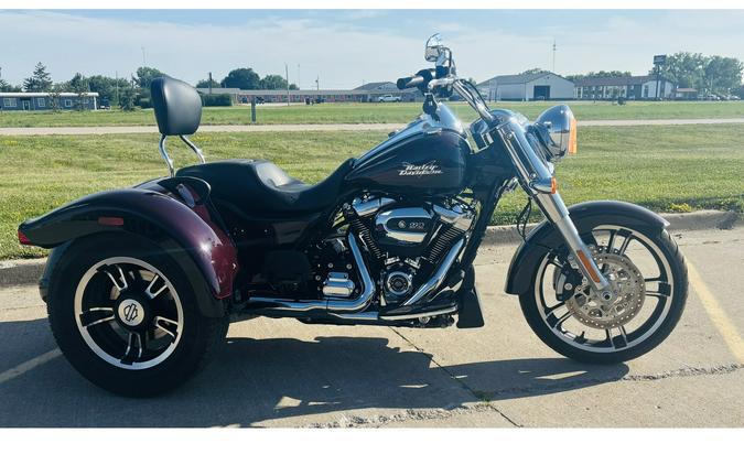 2022 Harley-Davidson® FREEWHEELER