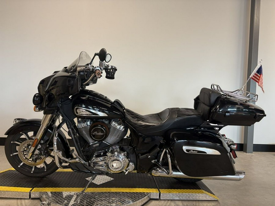 2019 Indian Motorcycle® CHIEFTAIN LIMITED, THDR BLK PEARL, 49ST Limited