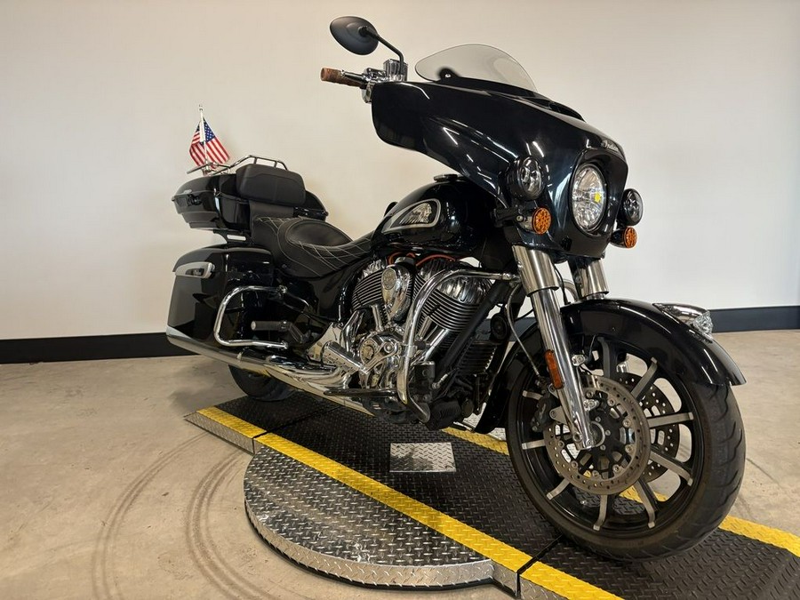 2019 Indian Motorcycle® CHIEFTAIN LIMITED, THDR BLK PEARL, 49ST Limited