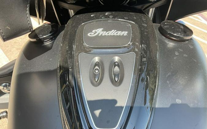 2023 Indian Roadmaster Dark Horse Black Smoke Dark Horse Silver Quartz Smoke
