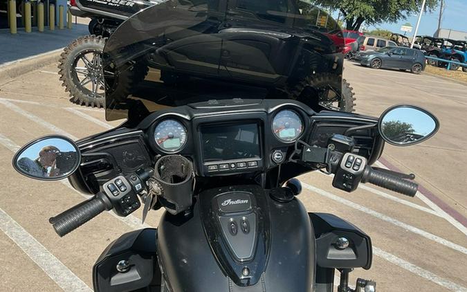 2023 Indian Roadmaster Dark Horse Black Smoke Dark Horse Silver Quartz Smoke