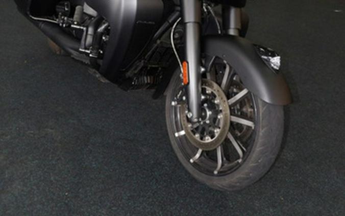 2023 Indian Roadmaster Dark Horse Black Smoke Dark Horse Silver Quartz Smoke