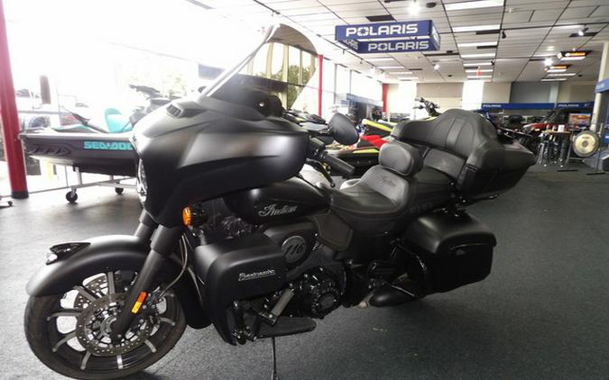 2023 Indian Roadmaster Dark Horse Black Smoke Dark Horse Silver Quartz Smoke