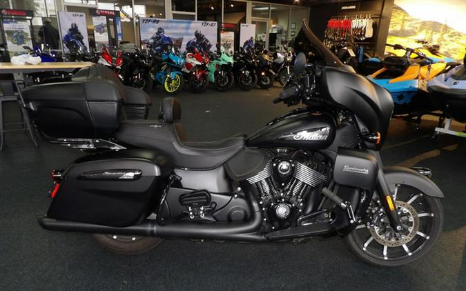 2023 Indian Roadmaster Dark Horse Black Smoke Dark Horse Silver Quartz Smoke